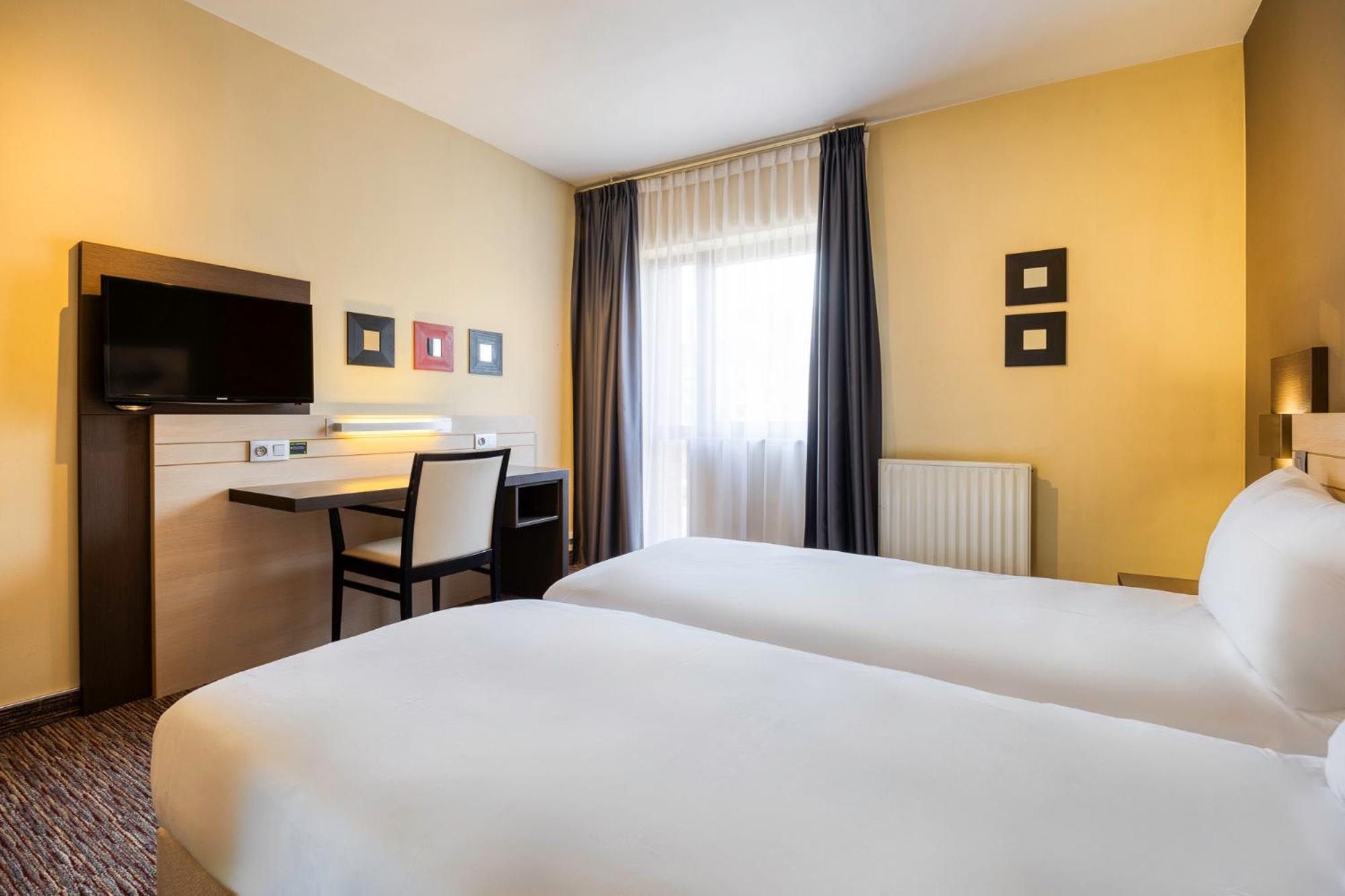 Twin Room,1620588211:JPEG